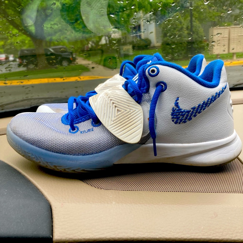 Kyrie Irving basketball